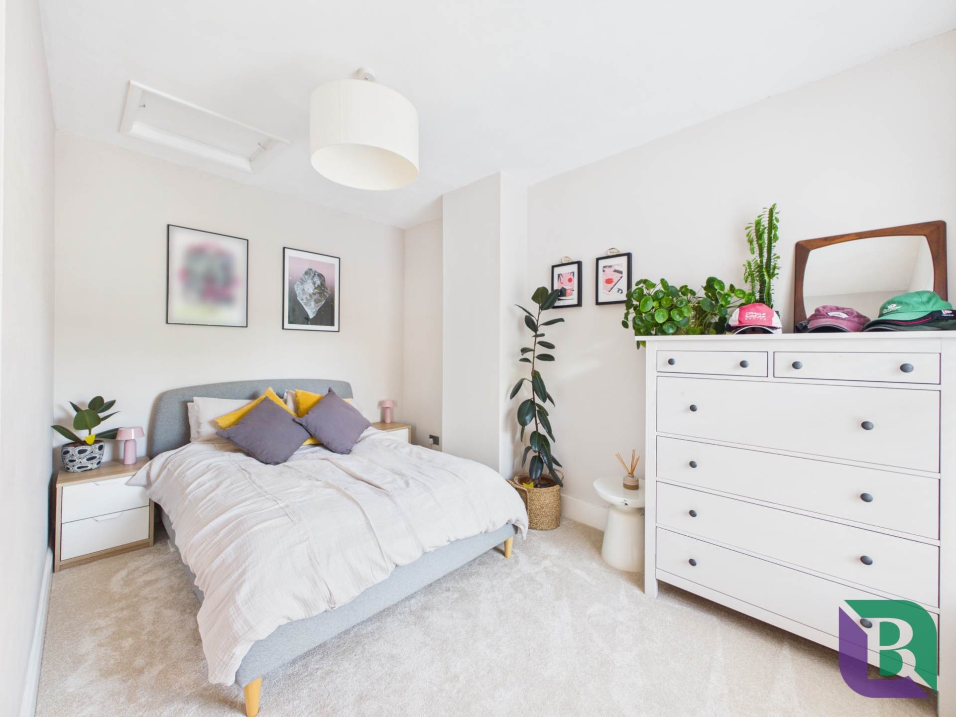 Russell Street, Woburn Sands, Image 12