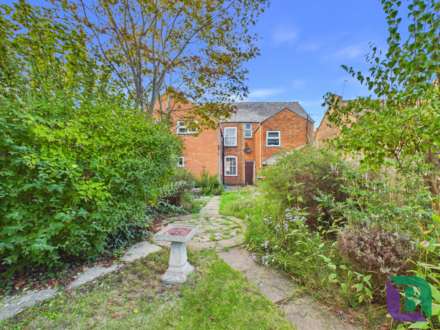 Russell Street, Woburn Sands, Image 16
