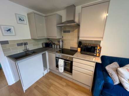 St Peters Way, New Bradwell, Image 3