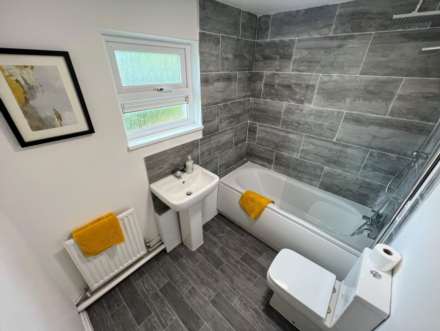 St Peters Way, New Bradwell, Image 8