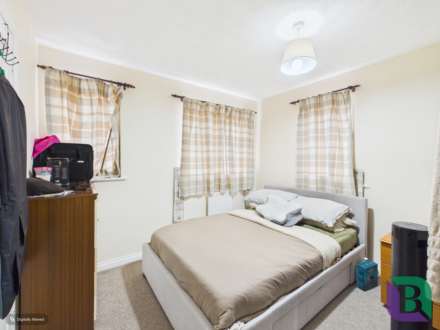 Denchworth Court, Emerson Valley, Image 4
