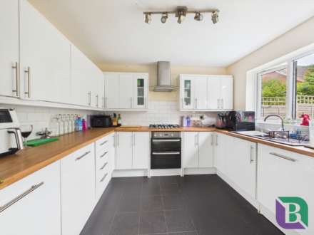 Chantry Close, Woburn Sands, Image 6