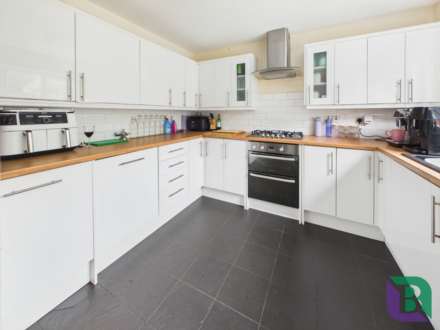 Chantry Close, Woburn Sands, Image 7