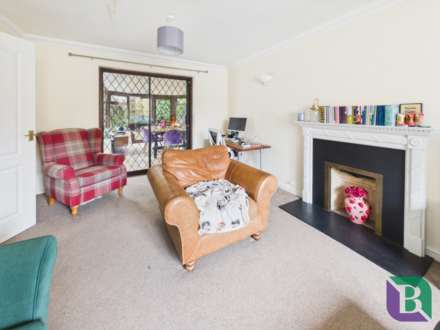 Chantry Close, Woburn Sands, Image 9