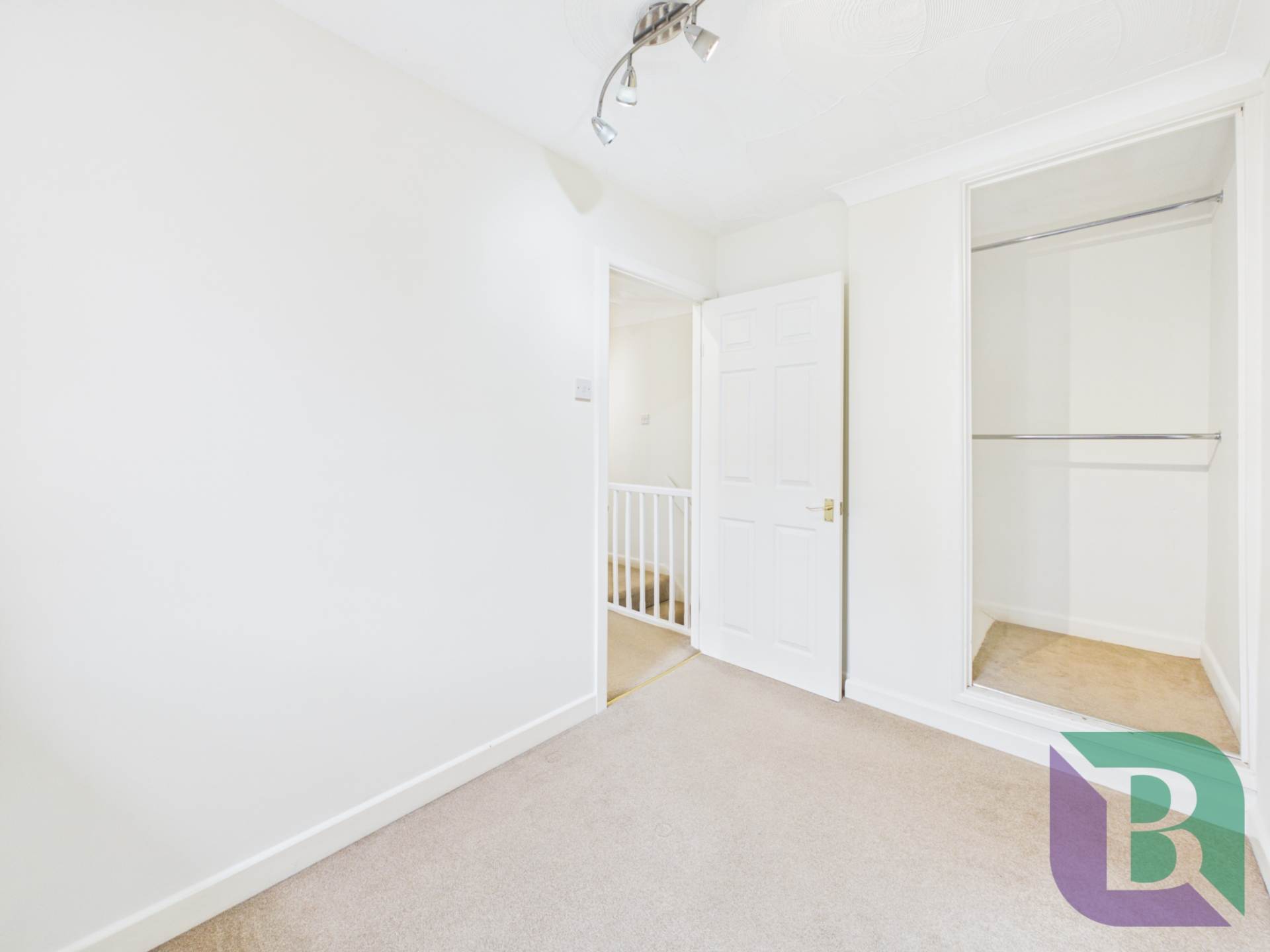 Elliot Close, Newport Pagnell, Image 10