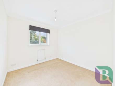 Elliot Close, Newport Pagnell, Image 11