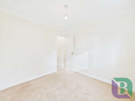 Elliot Close, Newport Pagnell, Image 12