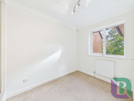 Elliot Close, Newport Pagnell, Image 9