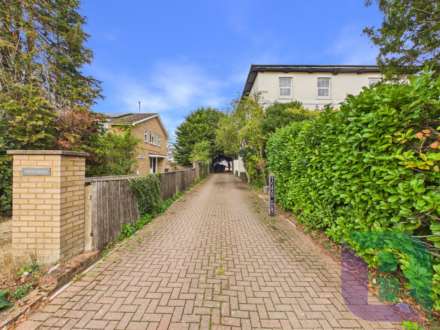 Vicarage Court, Hanslope, Image 13