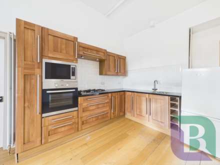 Vicarage Court, Hanslope, Image 2