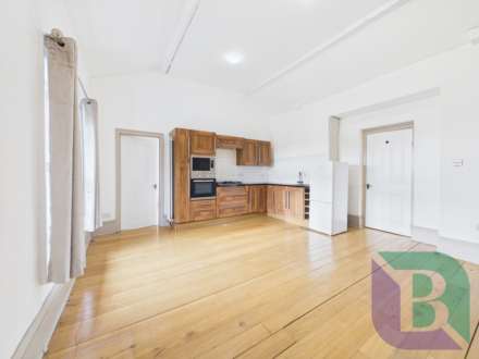 Vicarage Court, Hanslope, Image 3