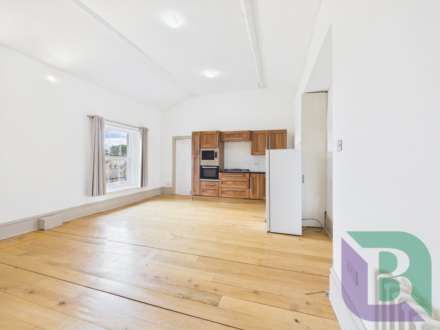 Vicarage Court, Hanslope, Image 4