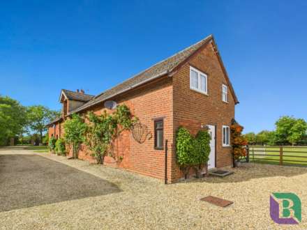 The Hoo Coach House, Cranfield Road, Wootton Green, Image 1