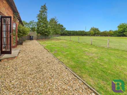The Hoo Coach House, Cranfield Road, Wootton Green, Image 4