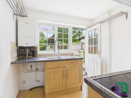 Wood Street, Woburn Sands, Image 8