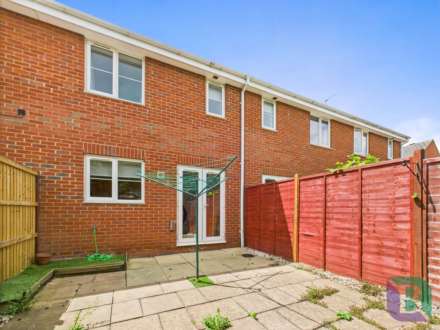 Turnpike Court, Woburn Sands, Image 17