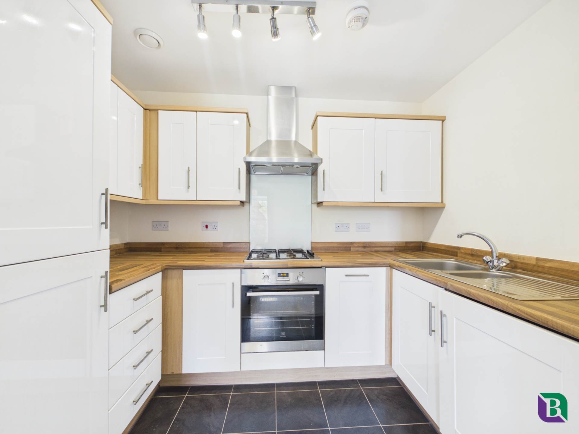 Fletton Dell, Woburn Sands, Image 3