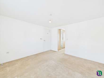 Cable Crescent, Woburn Sands, Image 11