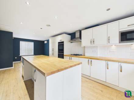 Cable Crescent, Woburn Sands, Image 6