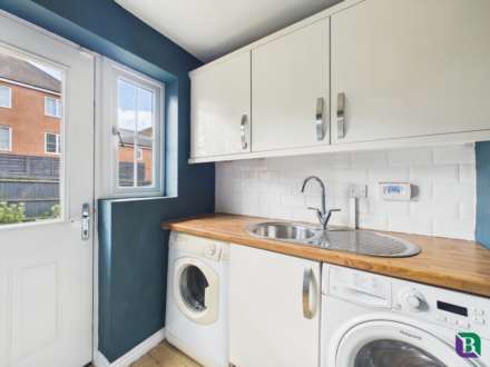 Cable Crescent, Woburn Sands, Image 7