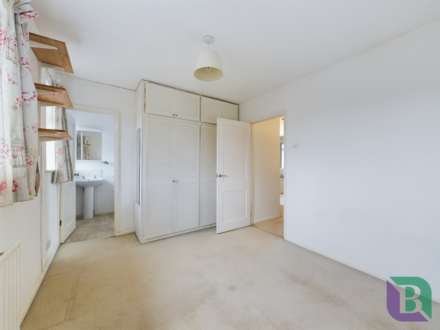 Tidbury Close, Woburn Sands, Image 11