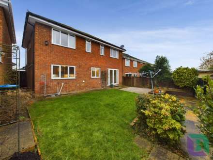 Tidbury Close, Woburn Sands, Image 18