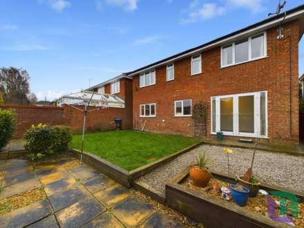 Tidbury Close, Woburn Sands, Image 19