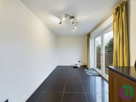 Tidbury Close, Woburn Sands, Image 5