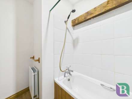 Rawlings Court, Woburn, Image 17