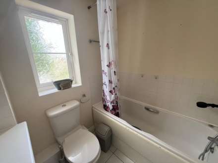 Turnpike Court, Woburn Sands, Image 8