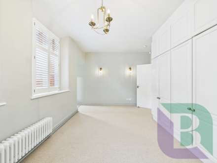 Daneswood, Aspley Heath, Image 12