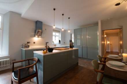 Daneswood, Aspley Heath, Image 2