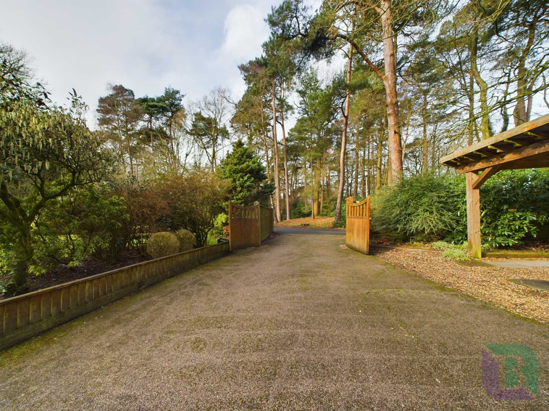 Daneswood, Heath Lane, Woburn Sands, Image 6