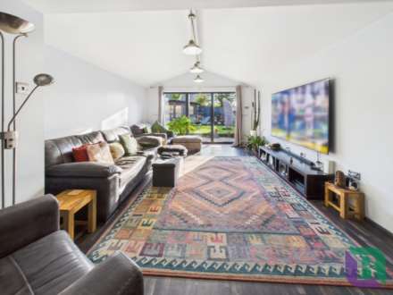 Bellway, Woburn Sands, Image 4