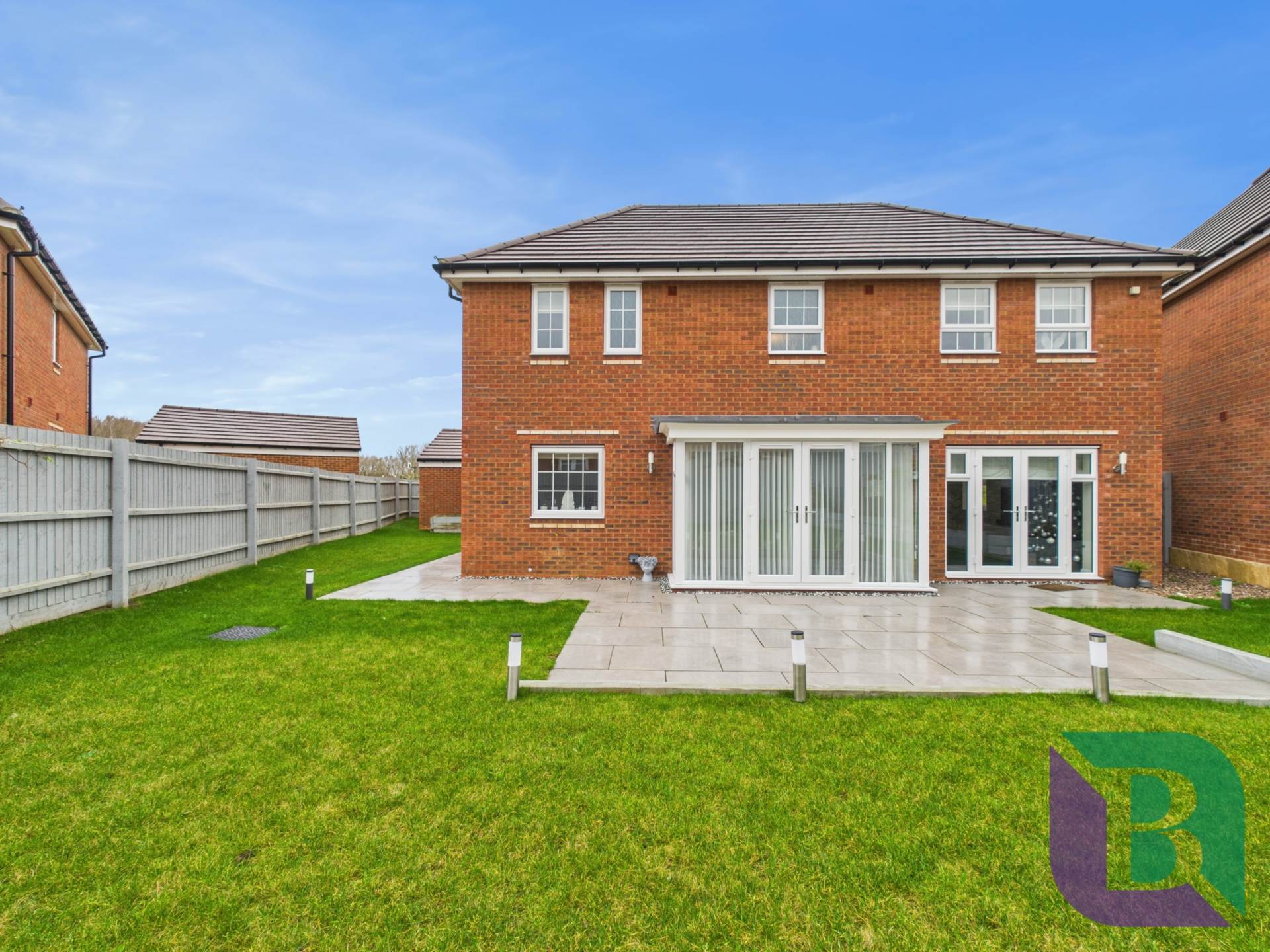 Read Loke, Eaton Leys, Image 19