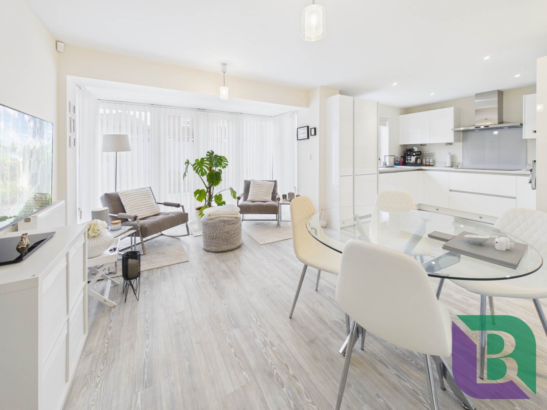 Read Loke, Eaton Leys, Image 5