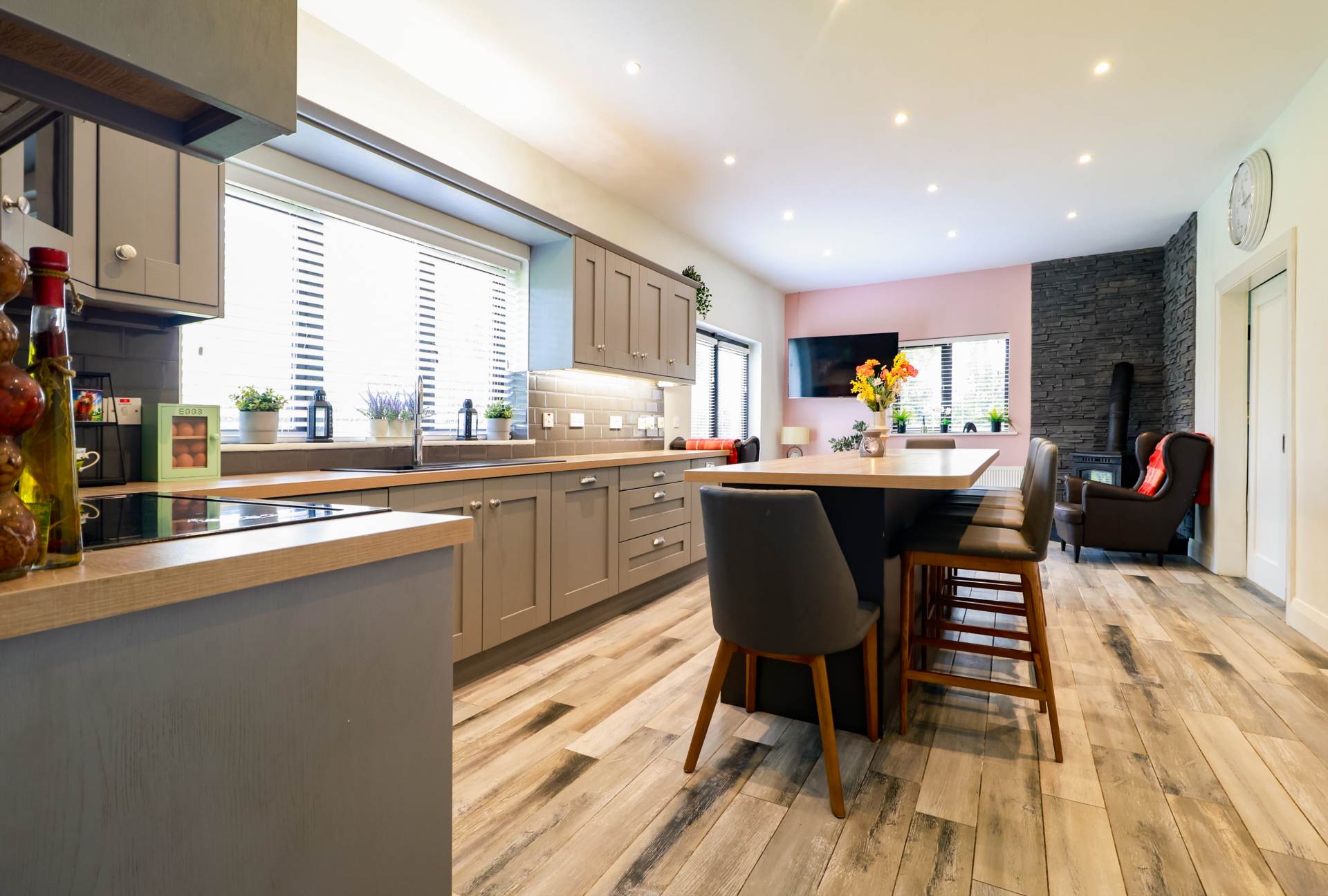 Ballyveal, Ballon Co. Carlow, R93 HX73