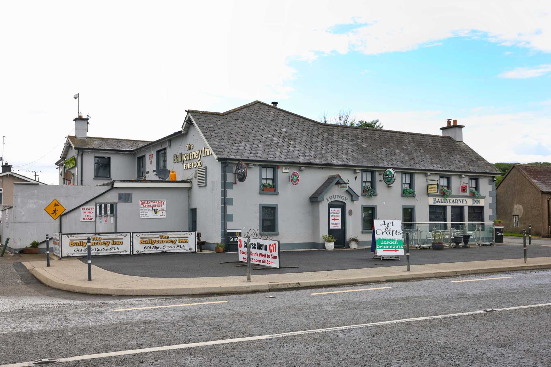 The Ballycarney Inn, Y21 VX03