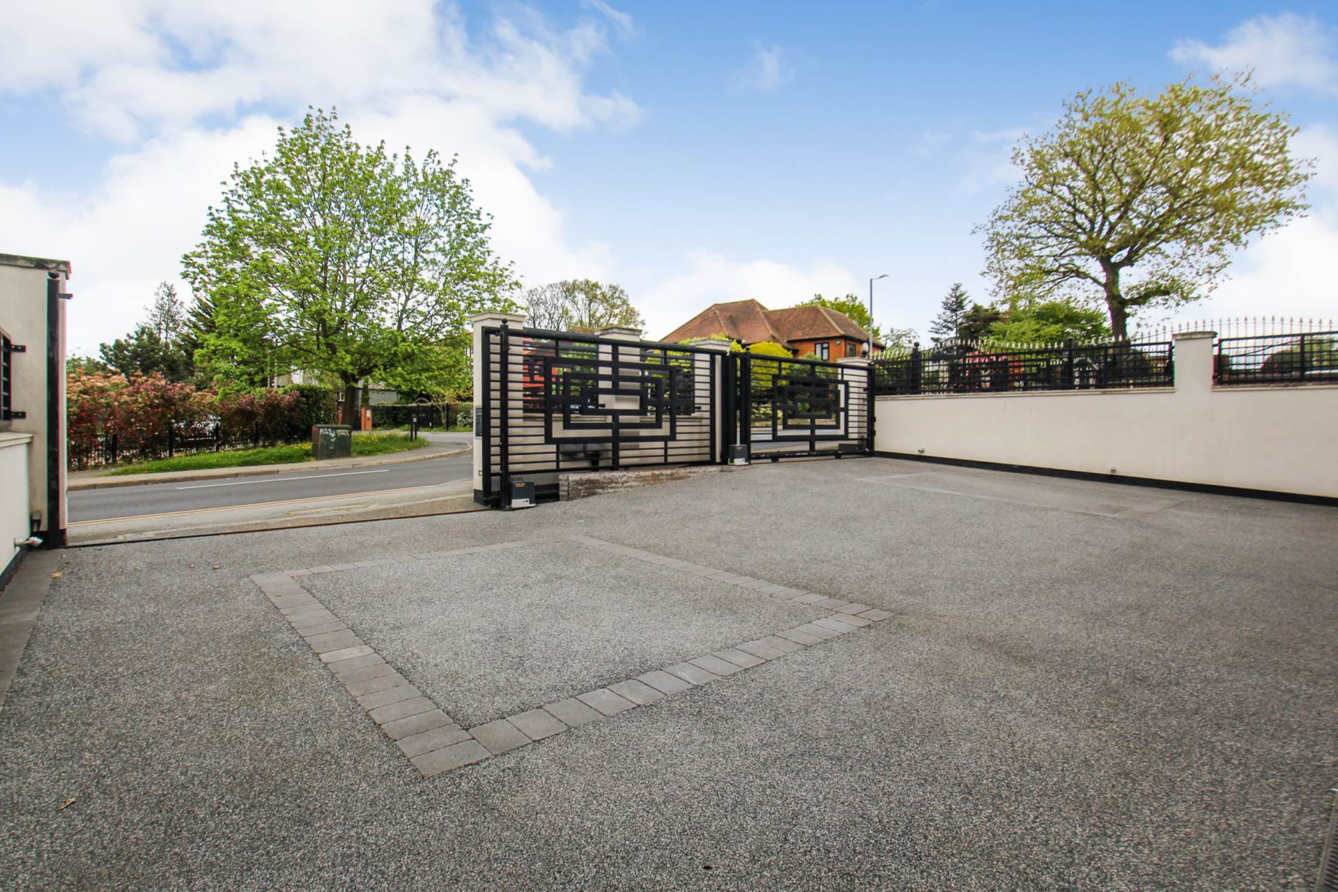 Tomswood Road, Chigwell, Image 22