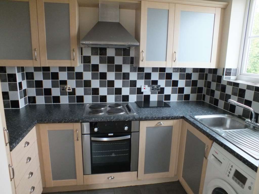 Caversham Place, Image 2