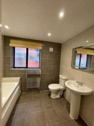 Tamworth Street, Lichfield, Image 11