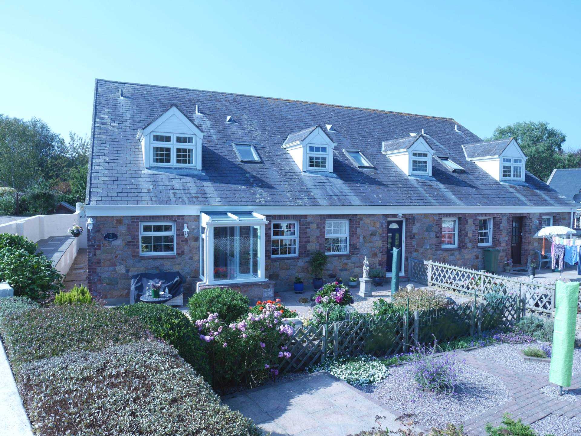 Near Hougue Bie, rural St Saviour, Image 20