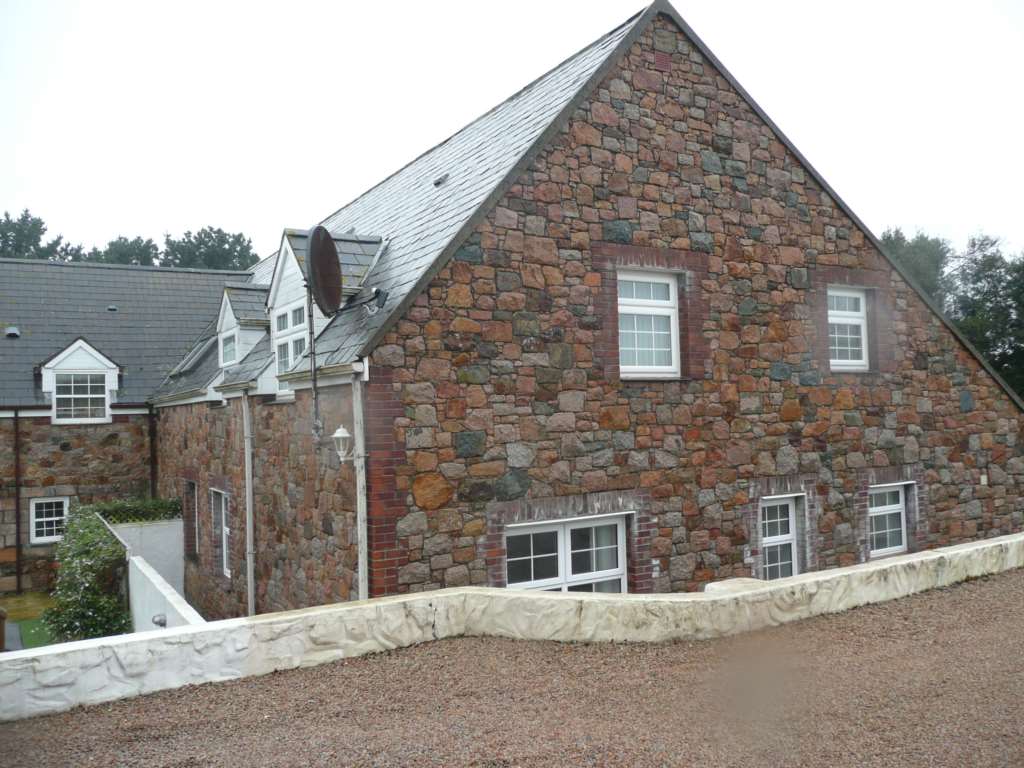 Near Hougue Bie, rural St Saviour, Image 21