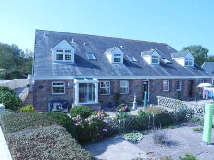 Near Hougue Bie, rural St Saviour, Image 20