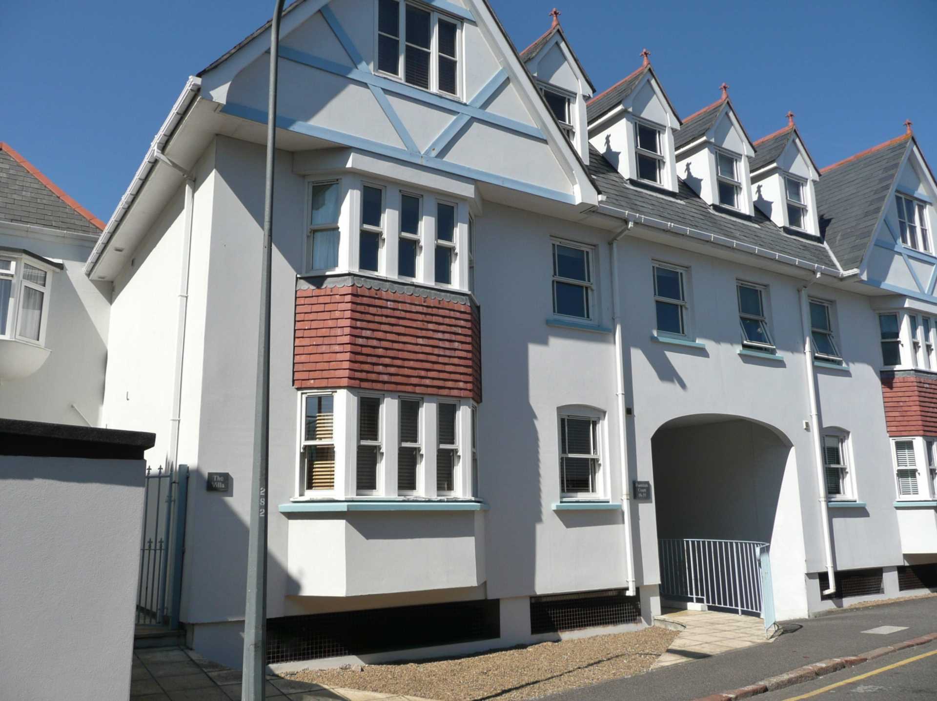 Fountain Court, Hastings Lane, St Helier, Image 1