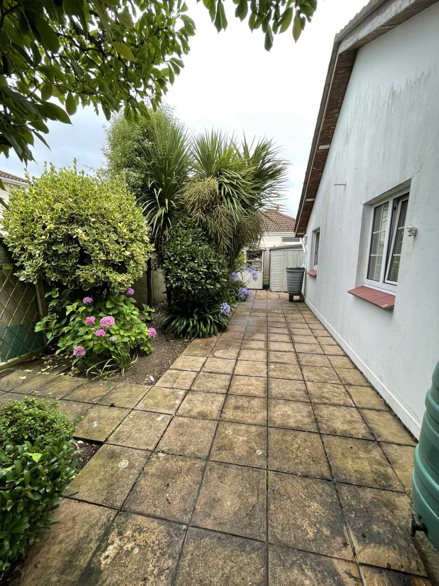 Mont a l'Abbe area, St Helier, Image 25