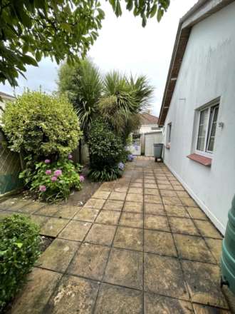 Mont a l'Abbe area, St Helier, Image 25