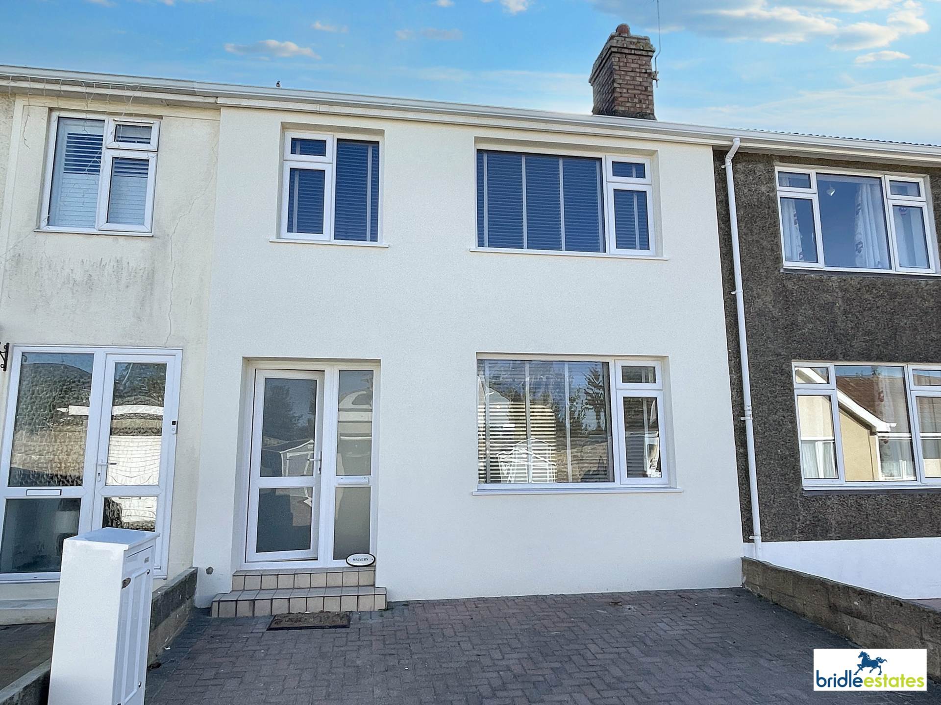 Close to St. Saviour's school - Sunshine Avenue, Image 1