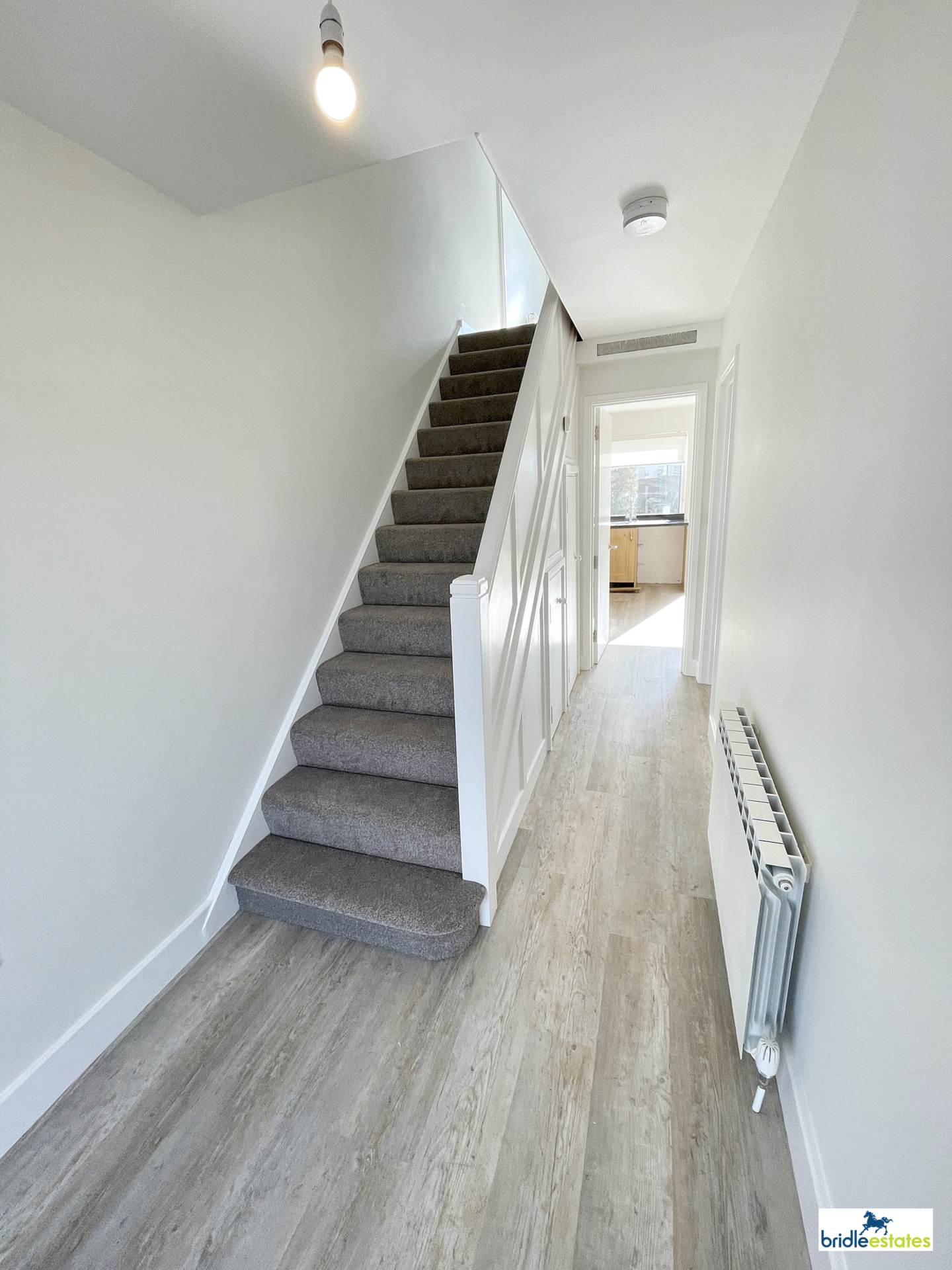 Close to St. Saviour's school - Sunshine Avenue, Image 12