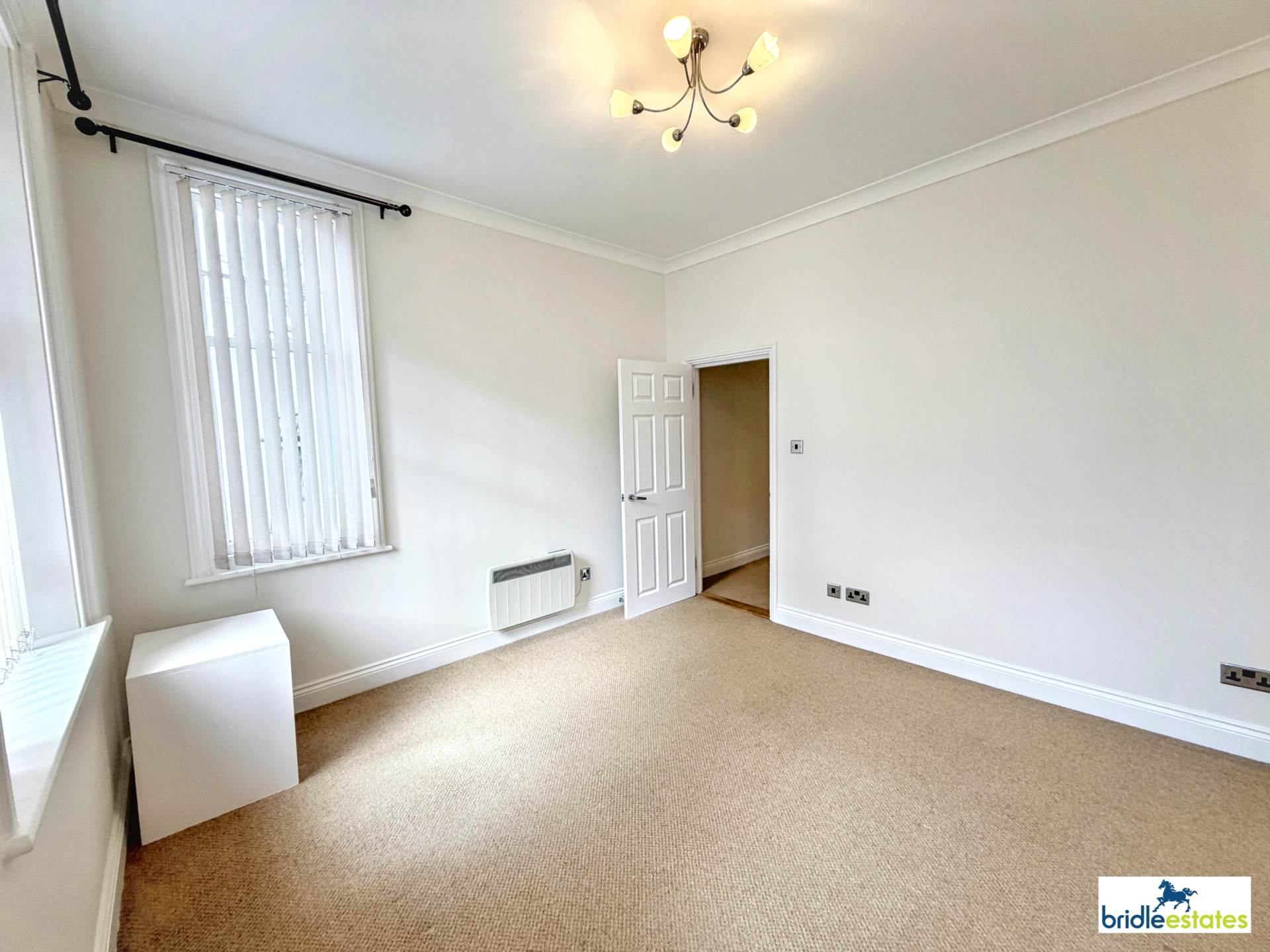 GROSVENOR STREET, Image 4